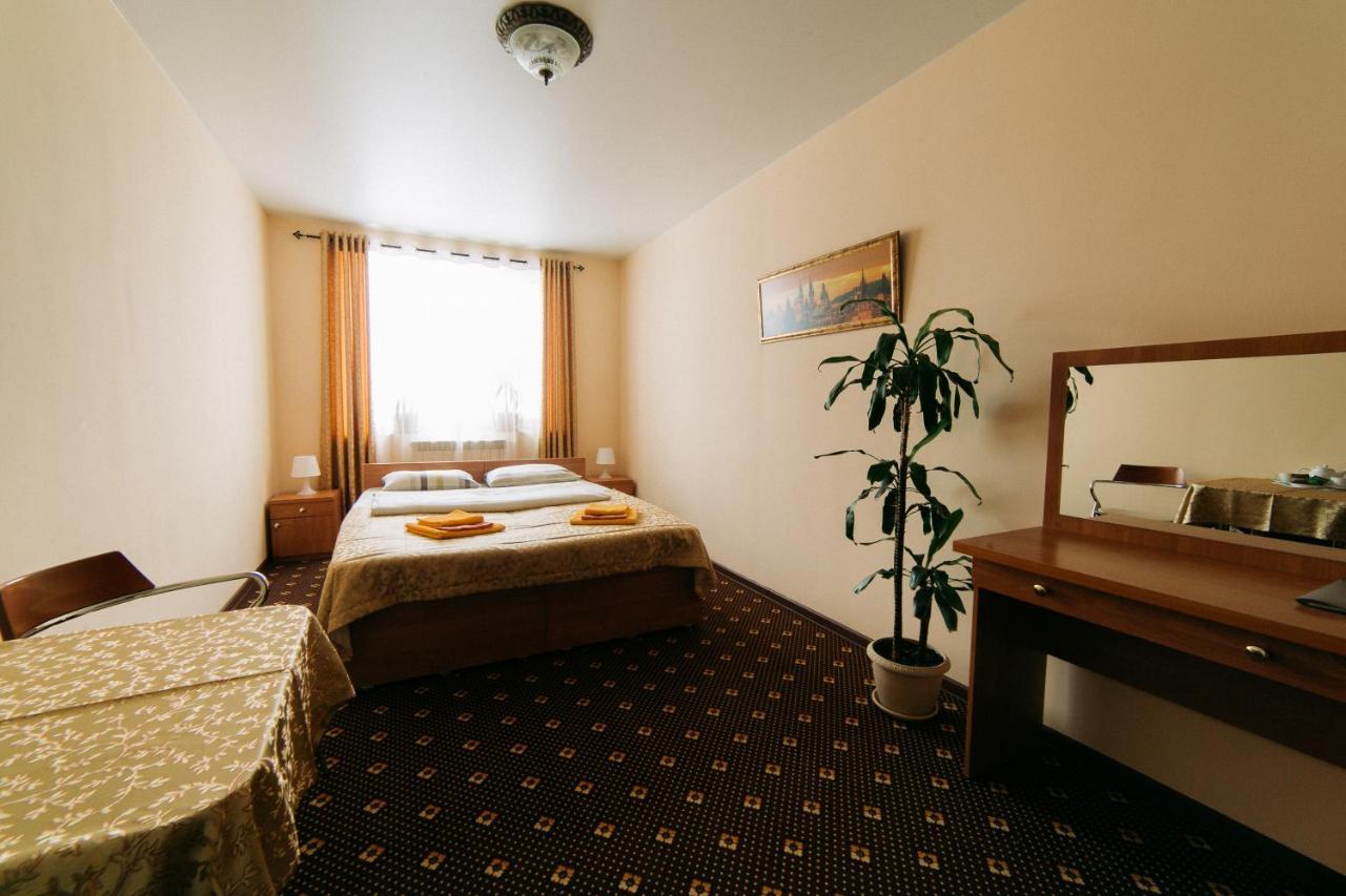 Hotel Praha Smolensk Room photo